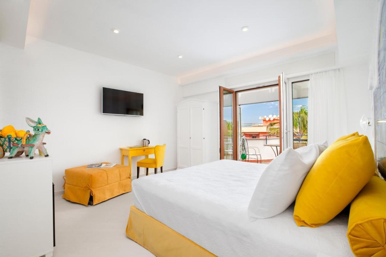 Bed and breakfast Le Palme Sorrente Extérieur photo