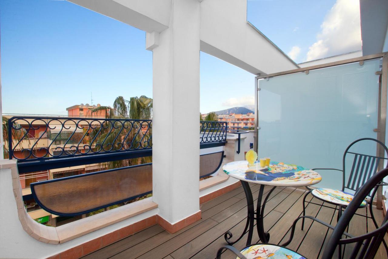 Bed and breakfast Le Palme Sorrente Extérieur photo